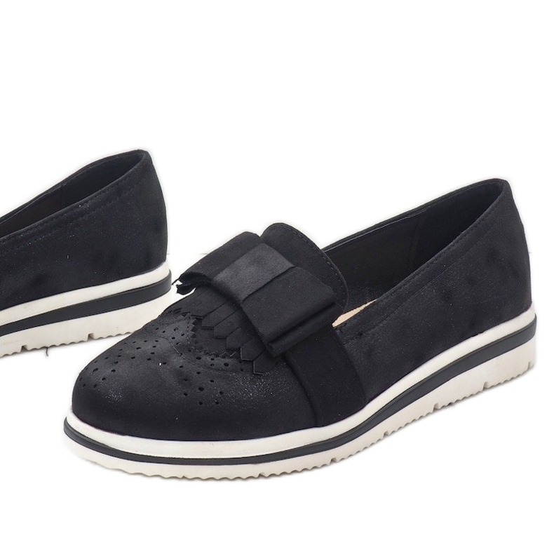 Svarta matta skor på kilen YT-8 1