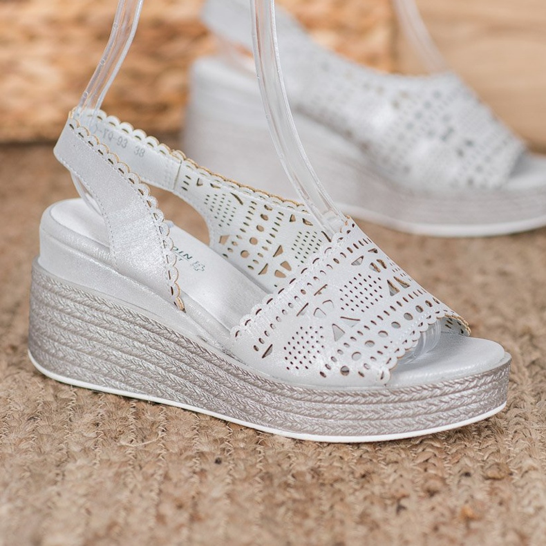 Goodin Sandaler med kilklack grå 2