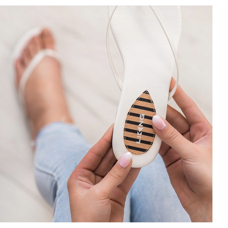 SHELOVET Klassiska flip-flops vit 2