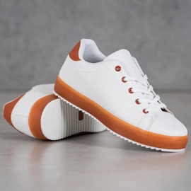 SHELOVET Skor med färgstark sula vit 2