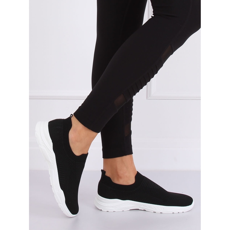 Svarta sportskor FZ13P Svart 1