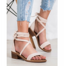 Knutna sandaler brun 1