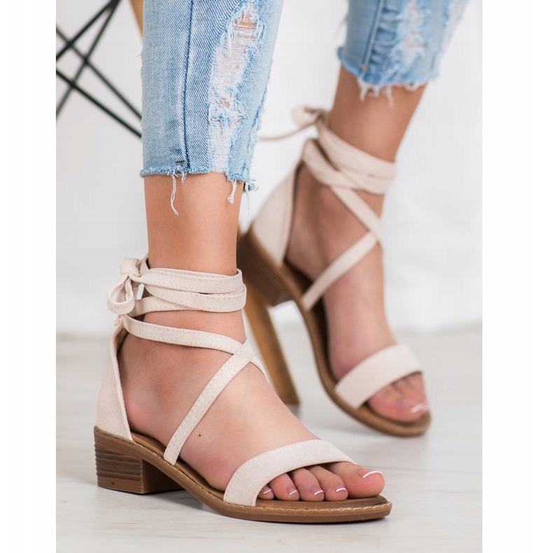 Knutna sandaler brun 1