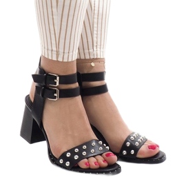 Svarta högklackade sandaler 77-12 2