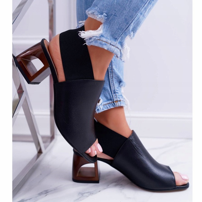 Sandaler på en bar Laura Messi 1919 Läder Svart Grehno 2