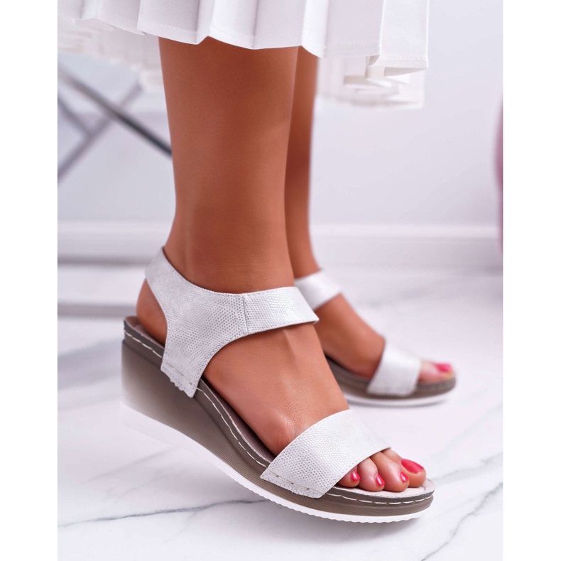 Vinceza Kvinnors sandaler på en kil Silver Gerdro grå 1