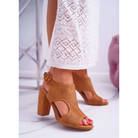 HAN Kvinnors sandaler på en hälmocka Openwork Camel HiBaby brun 1