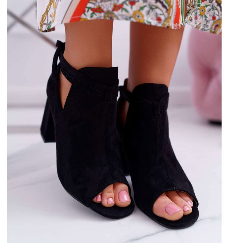 Vinceza Svarta stövlar sandaler på en bar Öppna tår grå 2