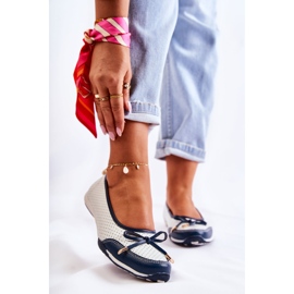 EVE Kvinnors vita och marinblå läder öppnade ballerinor Erdola 1