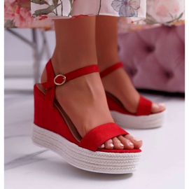 BUGO Kvinnors sandaler på en kil Linne Röd Liviana 1