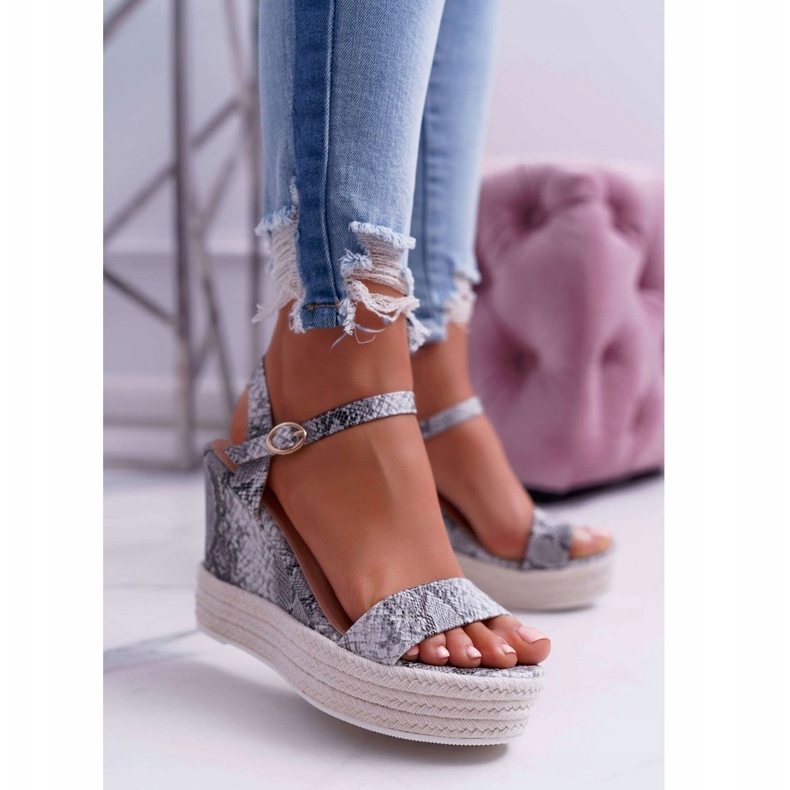 BUGO Kvinnors sandaler på wedge Linen Snake Liviana grå 1