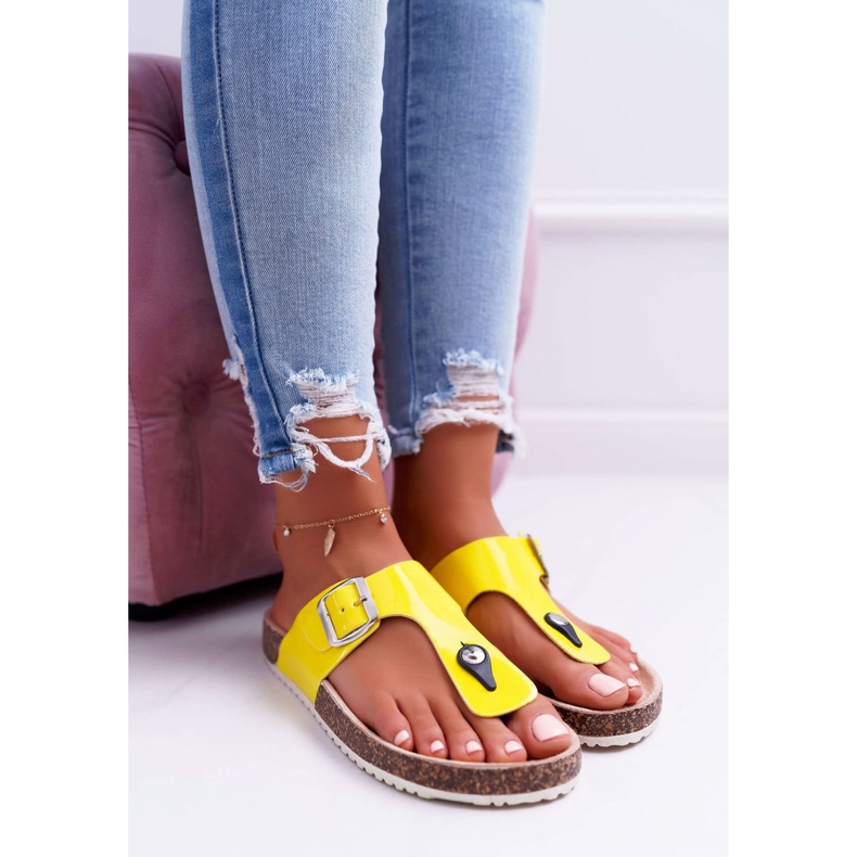 SEA Dam Tofflor Flip-flops På korkar, lackerad gul palett 2