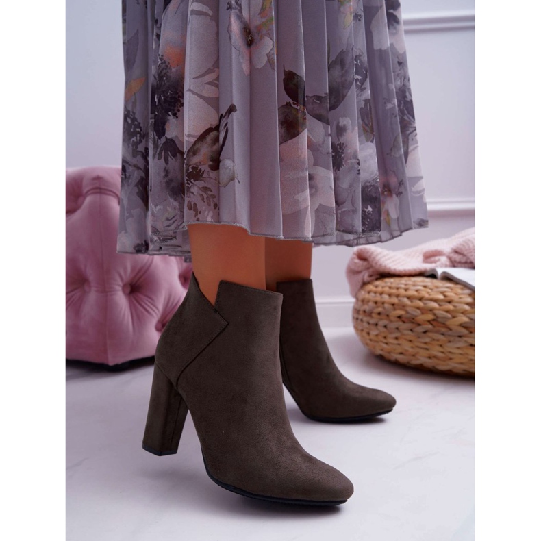 Vinceza Dam stövlar på hälen mocka khaki volang kaki 1