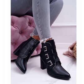 FJ1 Dam stövlar på en klack med spännen svart Finbas 2