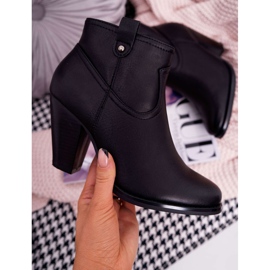 BUGO Kvinnors stövlar på en klack Svart Memphis 1