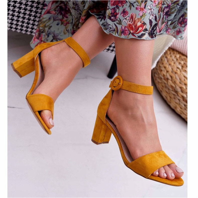 EVE Kvinnors sandaler på hälen mocka gul Lexi 2