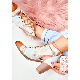 Kvinnors stövlar på hälen Maciejka våren 03938-04 beige mångfärgad grön 1