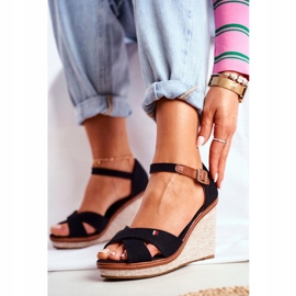 SEA Kvinnors sandaler på kil Black LaMane svart 1