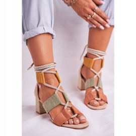 Bellucci Kvinnors sandaler på en hälmocka Färgglada Beckie brun mångfärgad 1