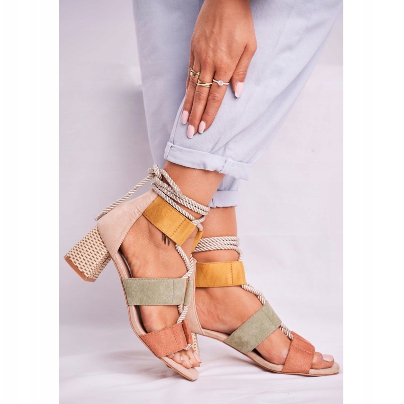 Bellucci Kvinnors sandaler på en hälmocka Färgglada Beckie brun mångfärgad 2