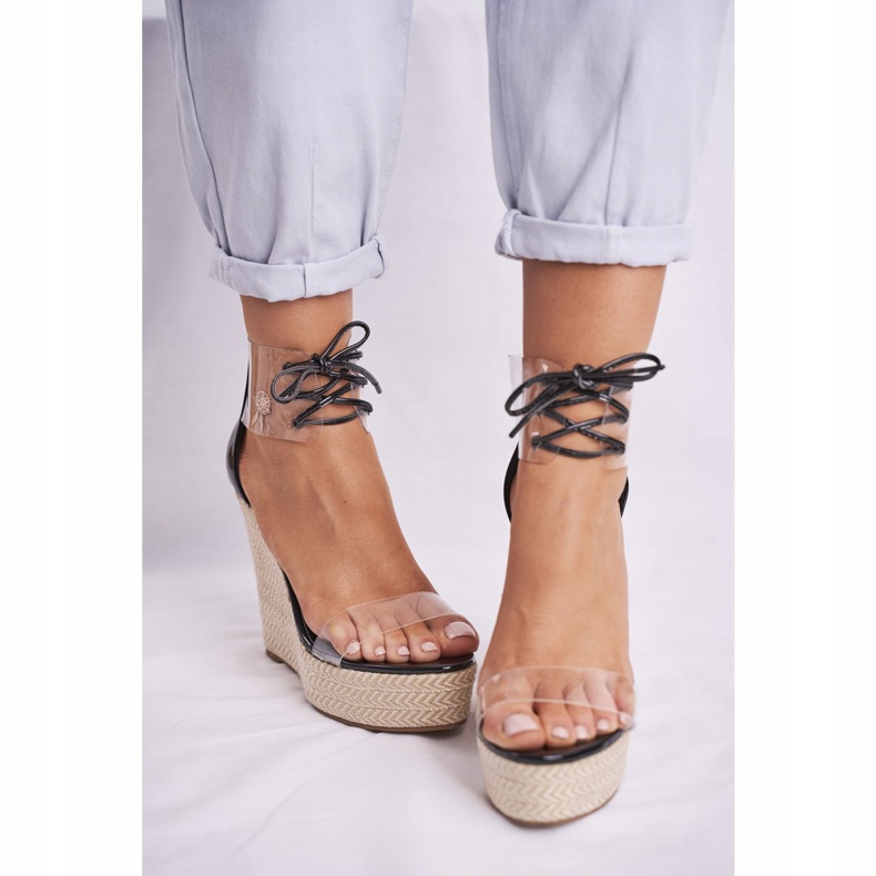 FB1 Kvinnors sandaler på kilen Black Beautiful Way svart 2