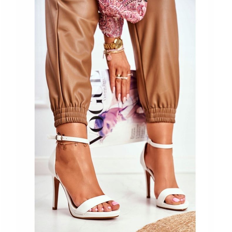 ADY Kvinnors sandaler på en hög klack vit frenesi 1
