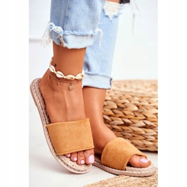 FJ1 Kvinnors klassiska mocka tofflor Camel Look At Me brun 2