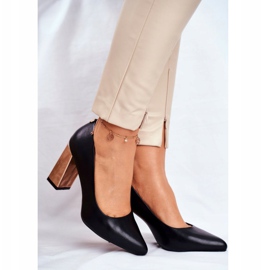 Dampumps på en guldklack Sergio Leone Black PB216 svart 1