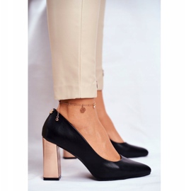 Dampumps på en guldklack Sergio Leone Black PB216 svart 2