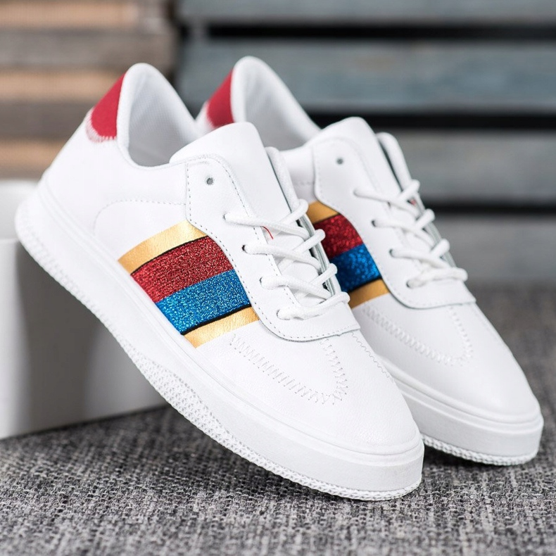 Small Swan Trendiga sportskor vit 2