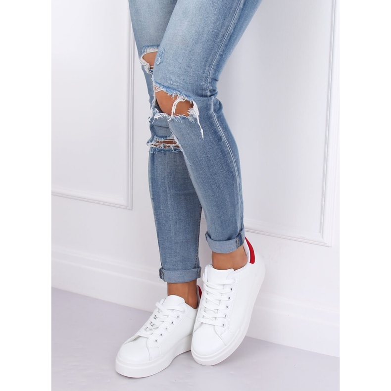 Vita damskor 85-428 VIT / RÖD 2