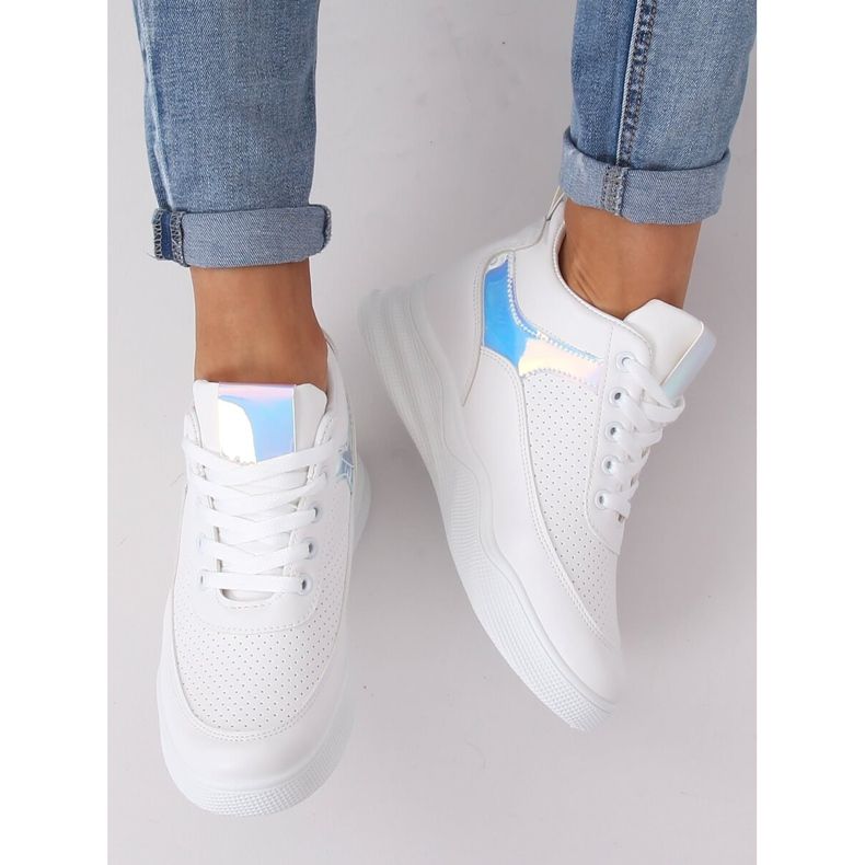 Vita sportskor kilklackar 85-429 VIT / SILVER 1