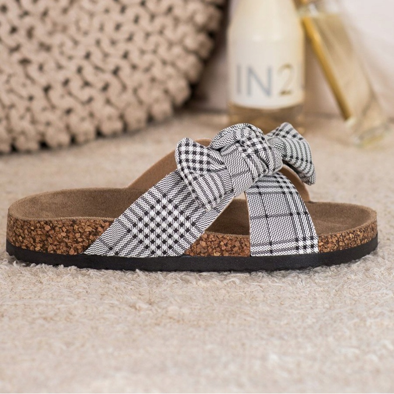 Moderiktiga VINCEZA tofflor vit svart 2