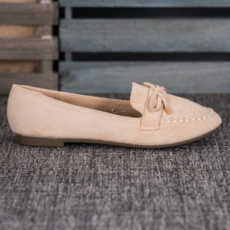 Small Swan Beige loafers 2