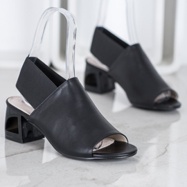 Goodin Slip-on skor på ett inlägg svart 1