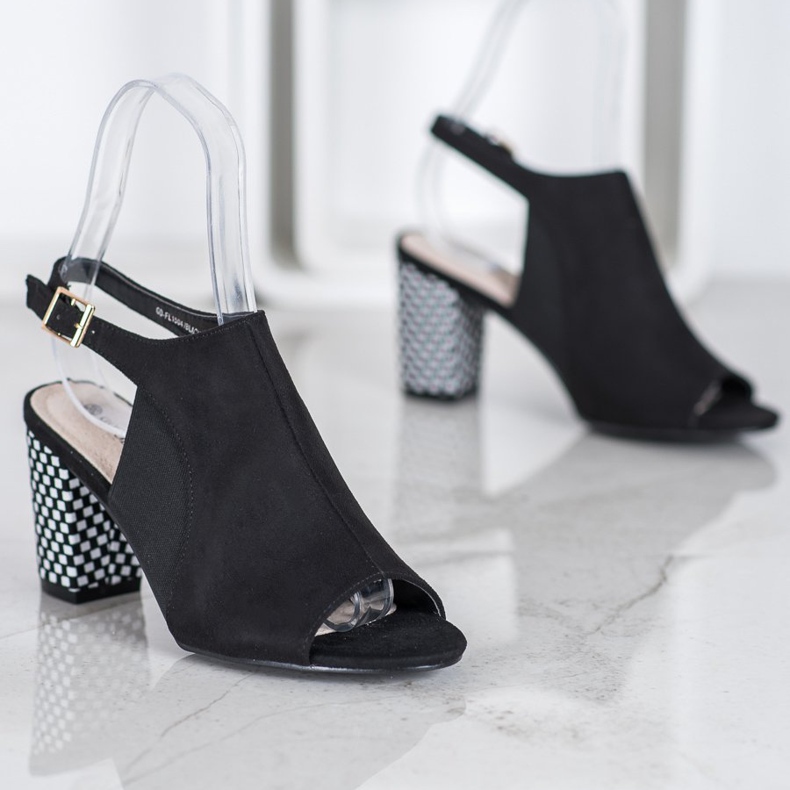 Goodin Inbyggda sandaler med rutig klack svart 2