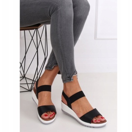 Svarta sandaler på kilklack NS101P Svart 1