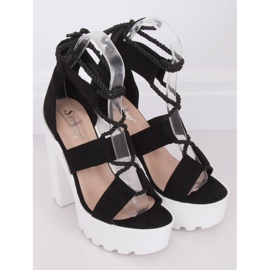 Svarta sandaler på plattformen NS120 Svart 2