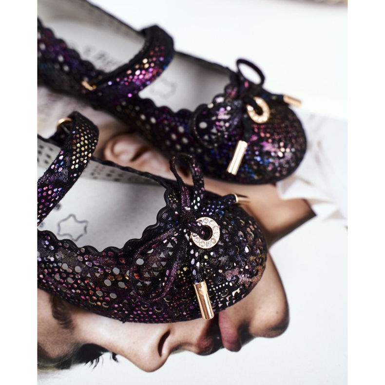 S.Barski Barns svarta genombrutna ballerinor med kardborrebandski Remtro 1