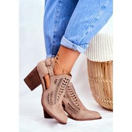 Bellucci Damstövlar med utskurna vårbeige Velluci 1