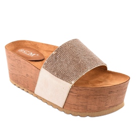 Beige tofflor på plattformen 77-99 1