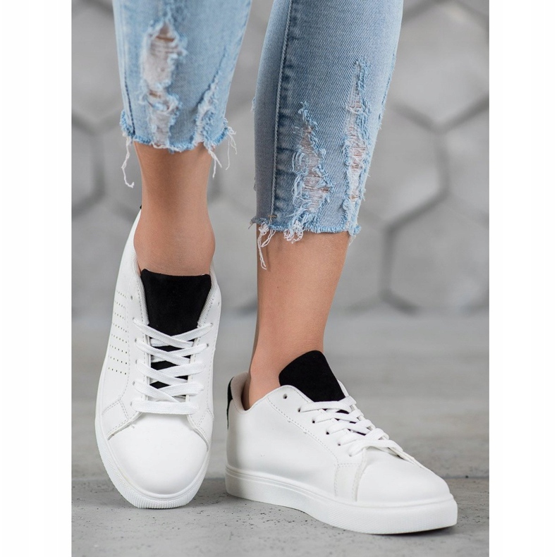 SHELOVET Vita skor med mockaskär 2