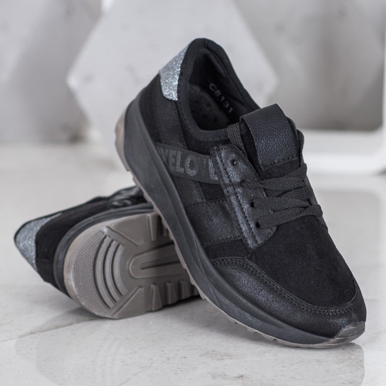 SHELOVET Svarta sportskor 1