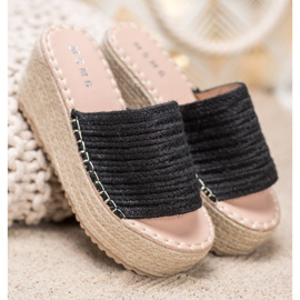 SHELOVET Flätade kilsandaler svart 1