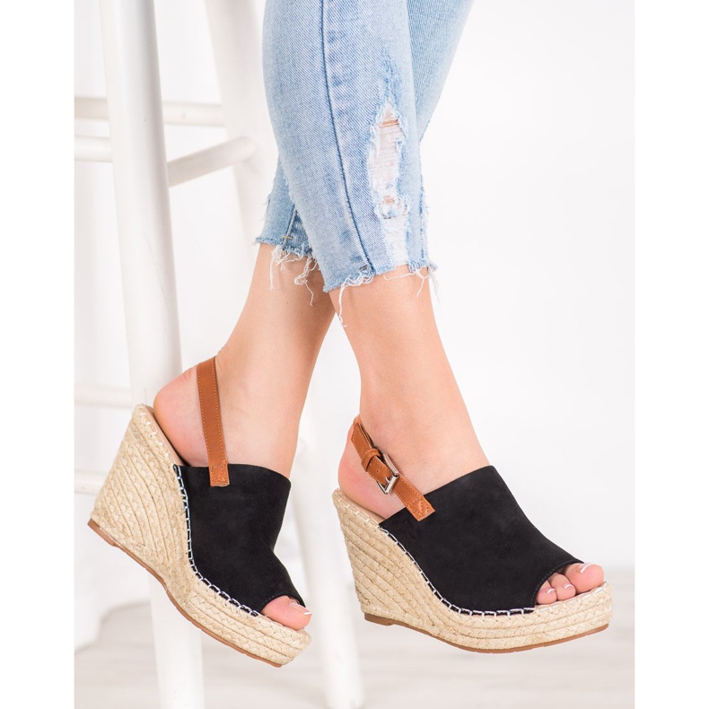 Small Swan Trendiga sandaler i mocka svart 2