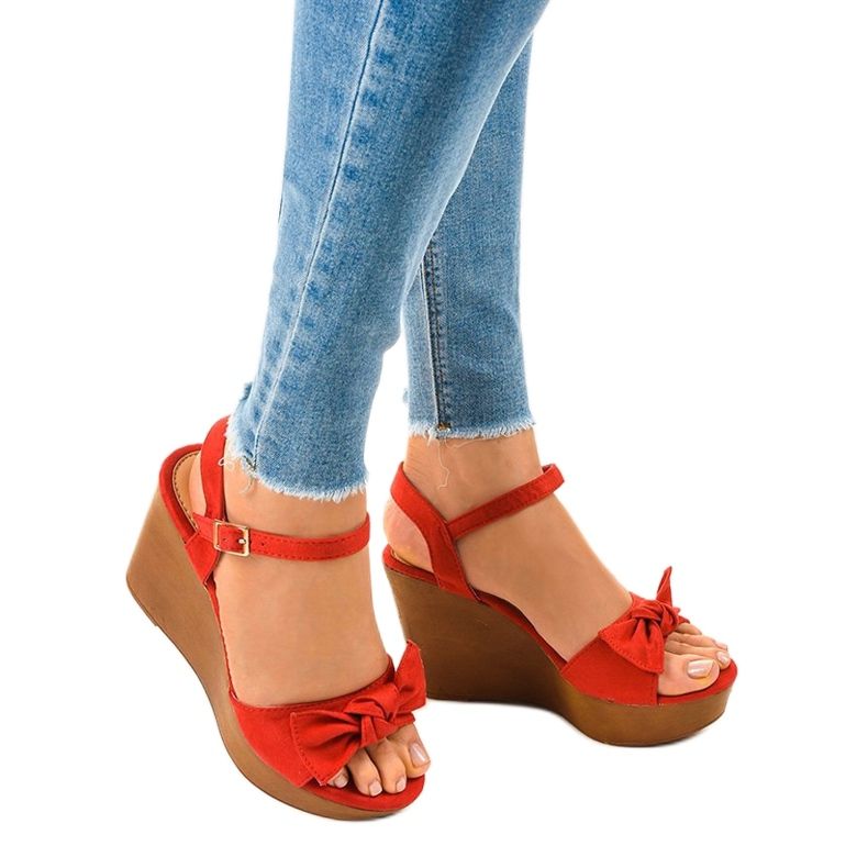 Röda sandaler med wedge HY8542 1