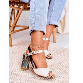 Sandaler på en bar Laura Messi 2136 Leather Black Snake Altres svart mångfärgad gul 1