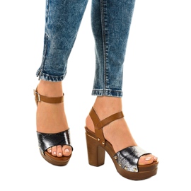 Svarta högklackade sandaler 150-615 1