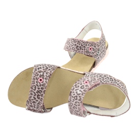 Rosa sandaler i leopardtryck Bartek 76183-BBK 4