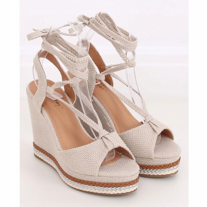 Beige GP07 Beige kile sandaler 1